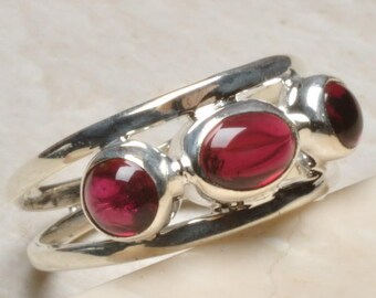 Sterling Ring ~ Silver Garnet 3-Stone Cabochon Ring Size 9