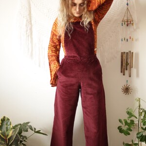 Vintage 1970s wide leg burgundy corduroy dungrees overalls S M