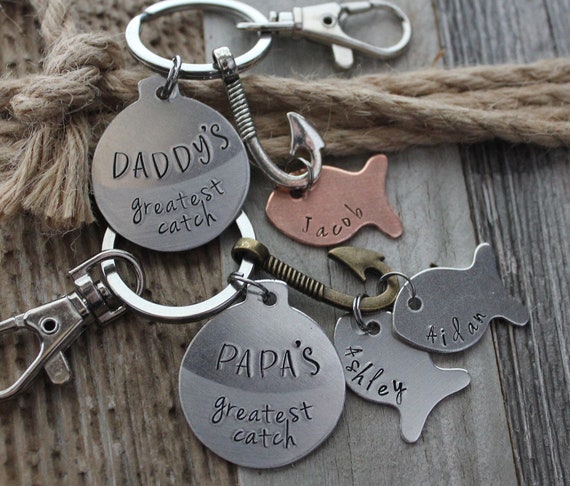 Awwww! It's a fish keychain set that is so adorable...my pops is so getting this for Father's Day, that's for sure.