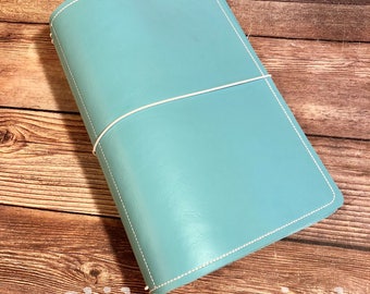 Traveler's Notebook - Aqua with white
