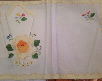 Applique and Embroidery Placemats and Napkins Set Pair