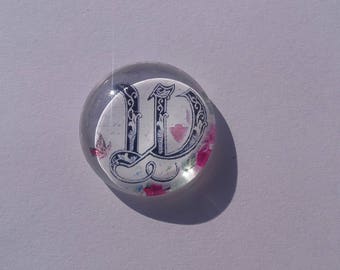 Calligraphy of the letter "W" 25 mm glass cabochon