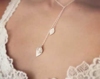 Silver Calla Lily- Leaf Lariat Necklace - Silver Necklace, Calla Lily Necklace,Leaf Necklace, Silver Lariat, Simple Lariat, Minimal Necklace