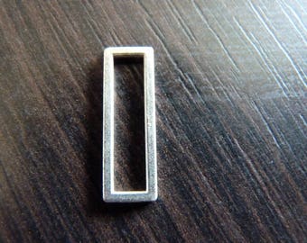 4 connector attached rectangular metal vintage 2.2