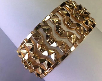 18k Yellow Gold Custom link Diamond Cut Bracelet