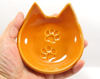 Cat dish, ring bowl, spoon rest, jewelry holder, tea light holder, tea bag rest, ceramic dish, mustard cat dish, key holder, cat lovers gift