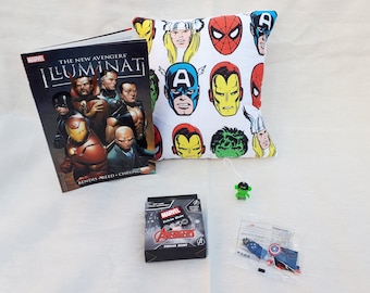 Marvel heroes, illuminati, avengers, geebox, geek box, gift set, gift for geeks, gift for men, cushion, pillow, game, book, trivia, lego