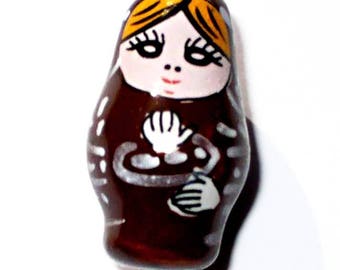 1 Pearl matryoshka porcelain Brown 26 x 15 mm CERC01MAR