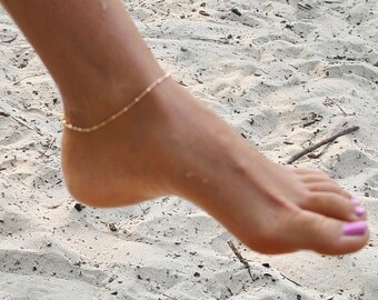 gold anklet bracelet • anklet bracelet • gold anklet bracelet • anklet • satellite anklet • anklet bead bracelet • beaucoupdebeads • B001