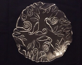 Vintage Glass Plate / Vintage Pressed Glass Plate / Vintage Decorative Glass Plate / Vintage Glass Serving Plate / 1970's Glass Plate