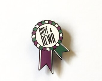 Lapel Pin Cryf a Dewr Suffragette Welsh Strong and Brave Purple Green White Gun Metal Hard Dye Struck Brooch Pin