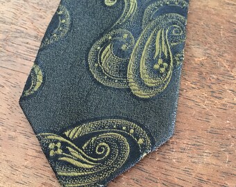 Vintage Tie, Skinny Tie, Green Gold Necktie, 1960s Style Thin Tie Mid Century Office Wear Vintage Suit Accessory