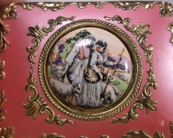 Jewelry Box Vintage Small Cameo trinket box, Hinge lid , Japan.epsteam