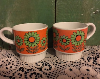 Coffee Cups featuring Flower Power; 1970s Designed coffee cups/mugs; Midcentury Modern Coffee Cups