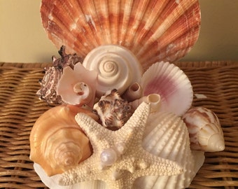 Seashell wedding cake topper