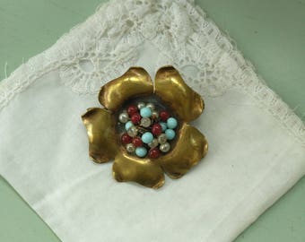 Brooch flower beads and antique brass French