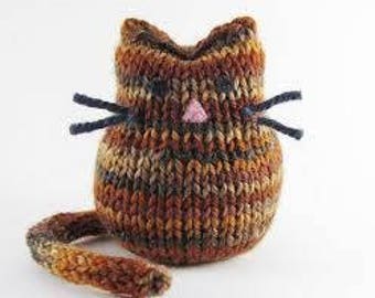 Stuffed cat, small hand knit