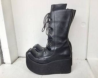 Vintage 90s steampunk boots 7 / black leather lace up boots / platform combat boots / vintage black boots / black lace up boots