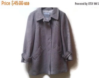 SALE Surrey Classics taupe coat jacket 14 L xl vintage