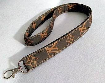 louis vuitton lanyard pouch