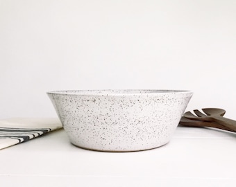 MEDIUM White Speckled Pottery Serving Bowl, Fruit Bowl, Salad Bowl, Popcorn Bowl, Decorative Bowl, Large Ceramic Bowl