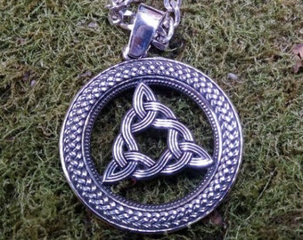 Brigid's Knot. Celtic jewelry. Celtic talisman. Pagan jewerly. Celtic pendant. Celtic charm. Celtic God. Celtic necklace
