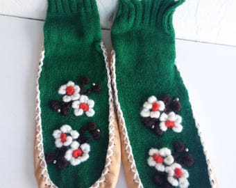 Vintage Green Wool Embroidered Mukluk Sock Slippers Japan L
