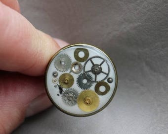 Ring bronze round 2 cm Steampunk watch parts and resin