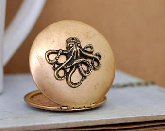 vintage brass locket - OCTOPUS - vintage 70s locket necklace in copper and antiqued brass
