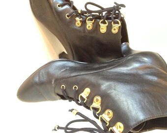 SALE----Vintage Black Leather Lace Up Ankle Boots / Pumps / Heels - By Just for Kicks