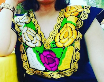 S-M Mexican blouse embroidered.