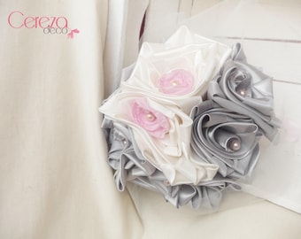 Original bridal bouquet ivory wispy gray pink "Constance"