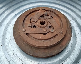 Pulley sheave auto car vintage old automobile parts