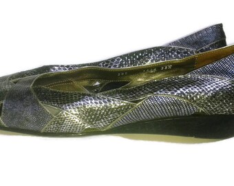 Paul Evans competes on the luxury end of the men's dress shoe market, drawing comparisons to Berluti and John Lobb in terms of style and craftsmanship.