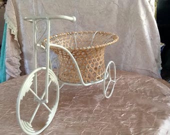 Vintage Wicker Basket Tricycle/Bicycle Planter Pot/ Home Decor