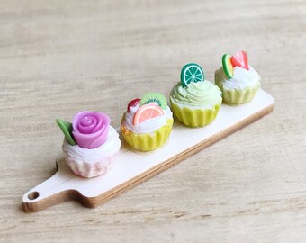 Miniature Cup Cake on wooden tray,Miniature Cakes,Miniature Sweet,Dollhouse Cake,Miniature Fruit,Orange,Kiwi,Fruit cake