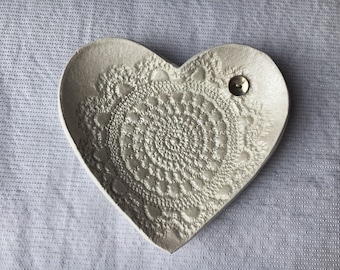 Handmade ring dish / jewellery dish in pearl