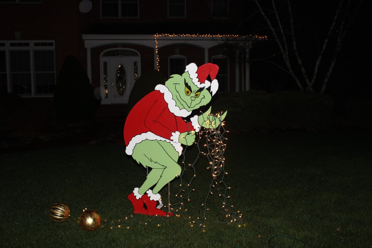 grinch christmas lawn decorations www indiepedia org grinch inflatable christmas