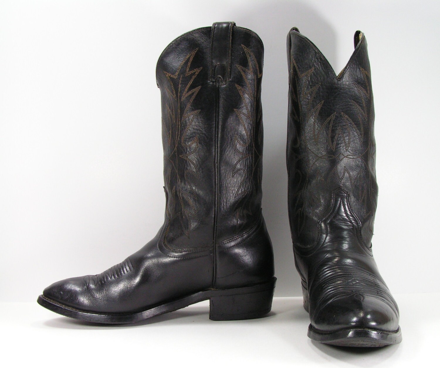 vintage cowboy boots black