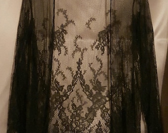 Vintage 1920's black lace boudoir robe
