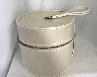 Vintage 1960s Round Hat Wig Box Travel Case