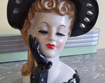 NAPCO CERAMIC JAPAN lady head S569A 1950