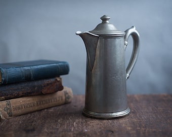 Metal coffee pot with lid, Coffee maker kettle Vintage, farmhouse metal teapot, retro kitchen supply, camping tea, coffeepot, aunt gift