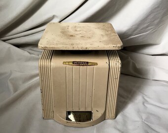 Landers Frary & Clark Art Deco Metal Scale - Works