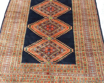 Antique Oriental Rug 6,2 x 4,2 ft. // 185 x 125 cm. Shabby chic. -