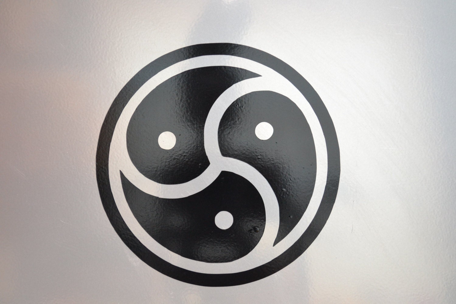 Window Decal BDSM Symbol Triskelion ST-015d