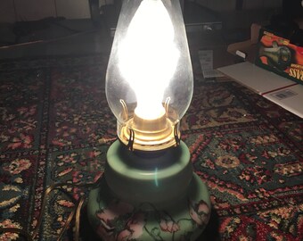 Vintage electric oil lamp style table lamp