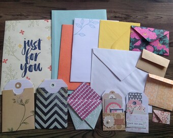 Mixed envelopes, handmade envelopes, set of 25, mixed envelopes, tags, pockets, junk journal kit, smash book bundle, scrapbooking supplies,