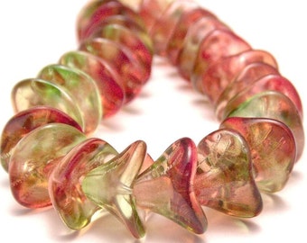 Peach Pear Czech Glass Bead Three Petal Flower : 12 pc Peach Pear Flower