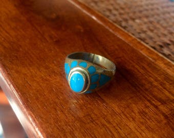 Pretty turquoise and gold ring